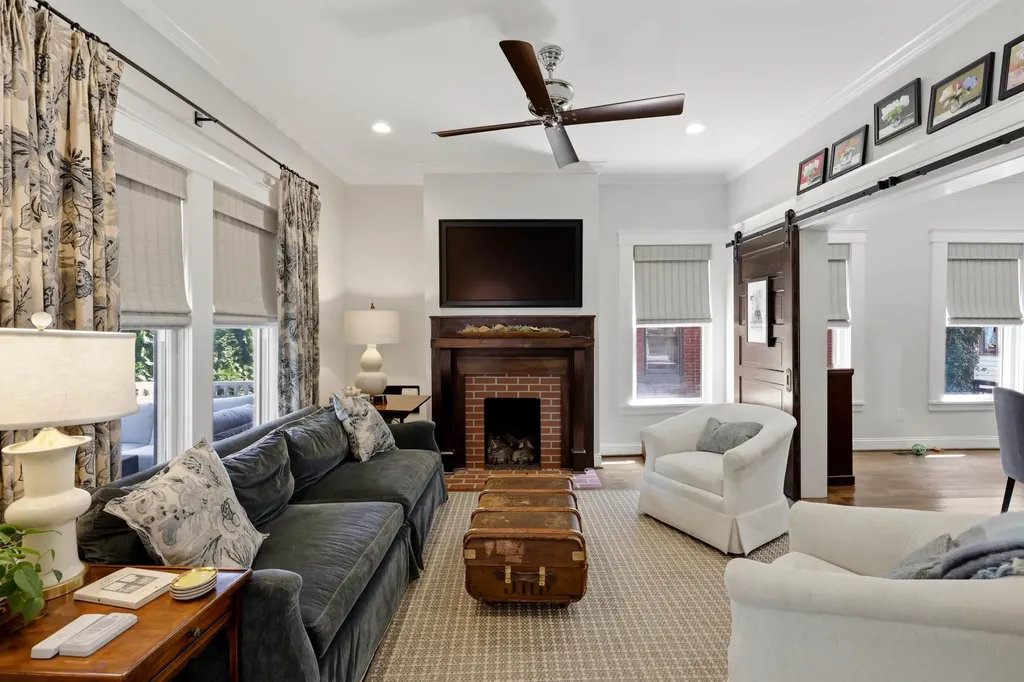 222 Clay Avenue Lexington KY 40502