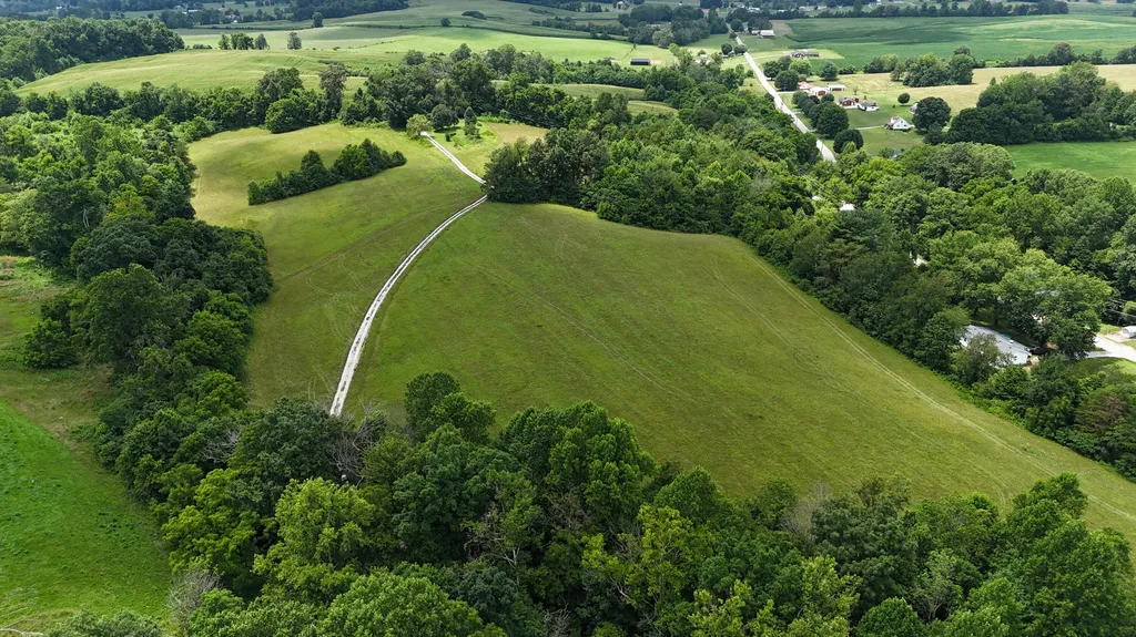 2548 Willailla Road Brodhead KY 40409