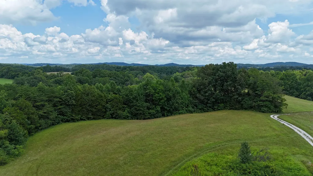 2548 Willailla Road Brodhead KY 40409