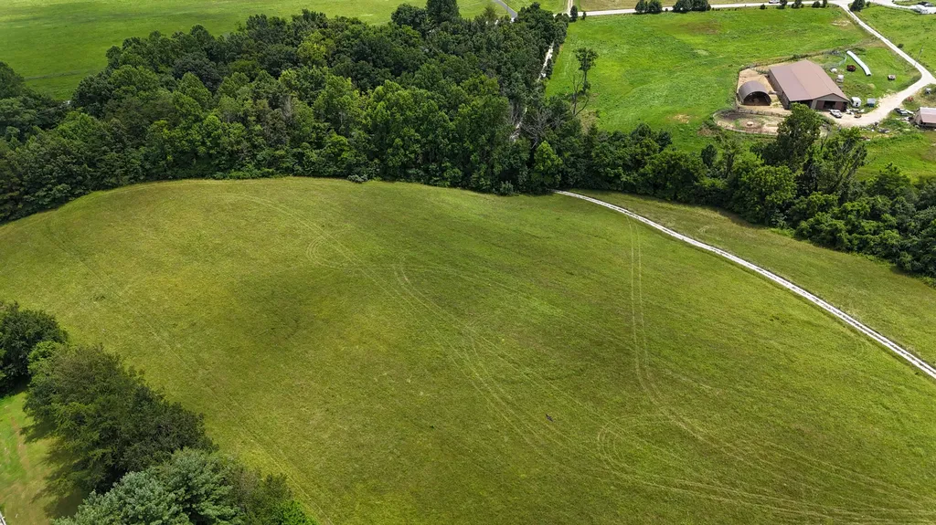 2548 Willailla Road Brodhead KY 40409