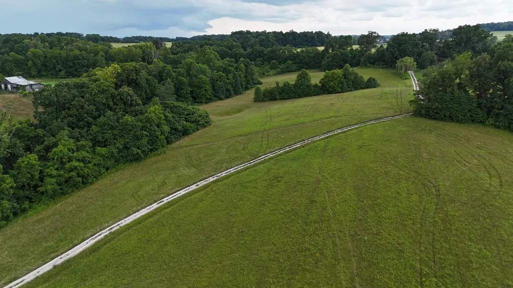 2548 Willailla Road Brodhead KY 40409