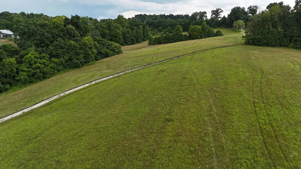 2548 Willailla Road Brodhead KY 40409