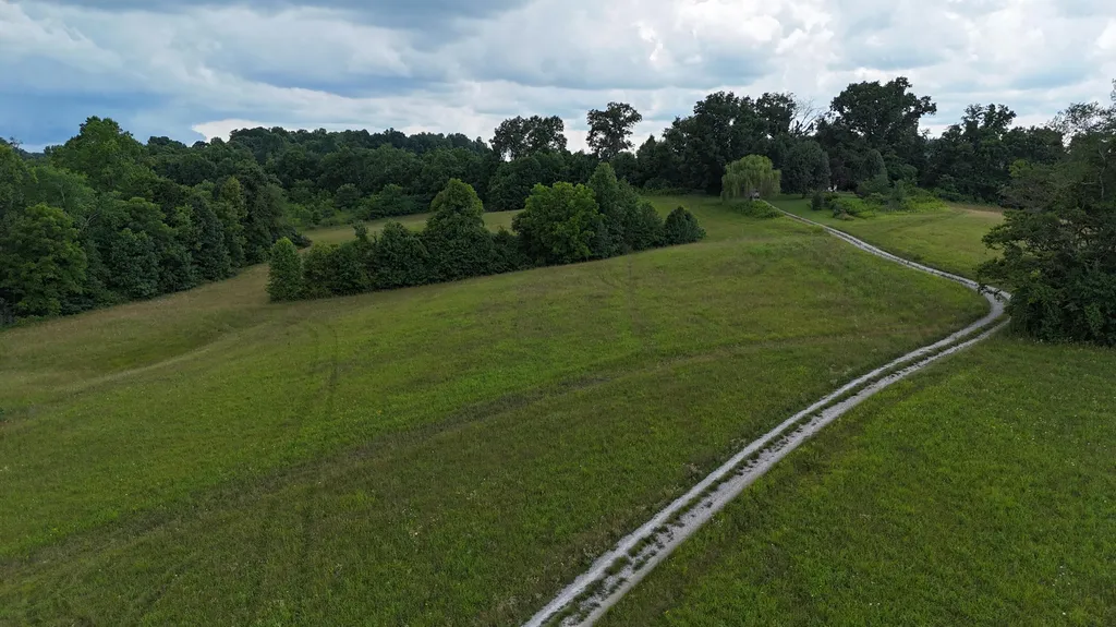 2548 Willailla Road Brodhead KY 40409
