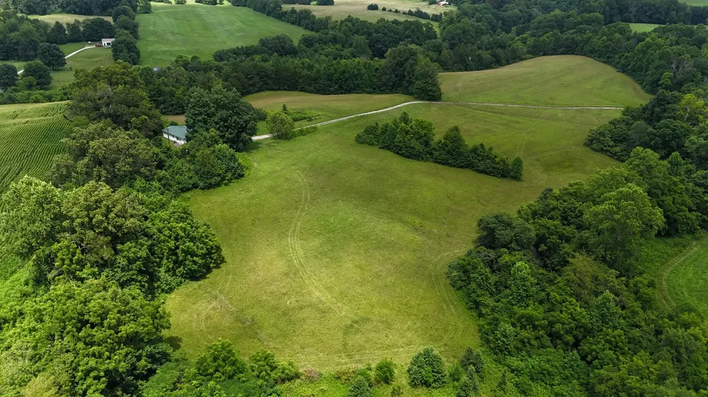 2548 Willailla Road Brodhead KY 40409