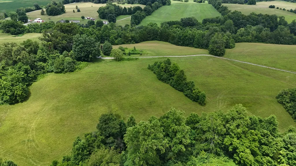 2548 Willailla Road Brodhead KY 40409