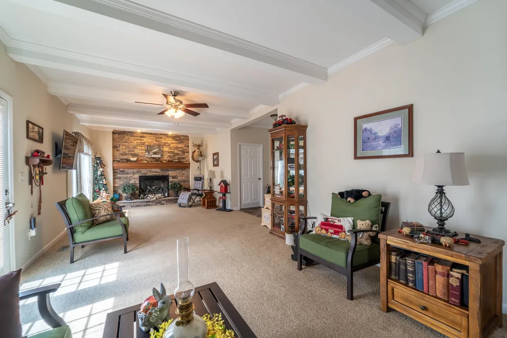 1939 College Hill Road Waco KY 40385