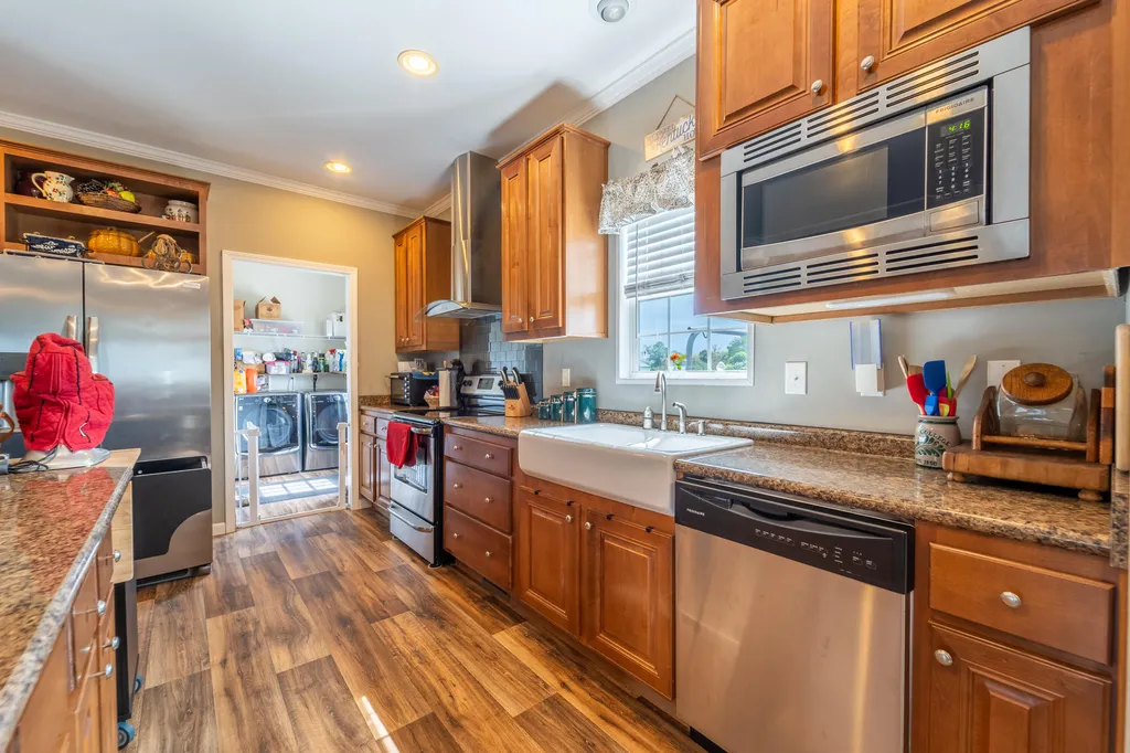 1939 College Hill Road Waco KY 40385