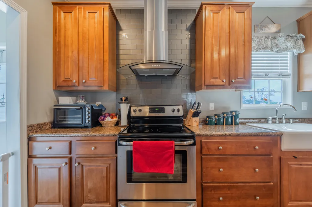 1939 College Hill Road Waco KY 40385