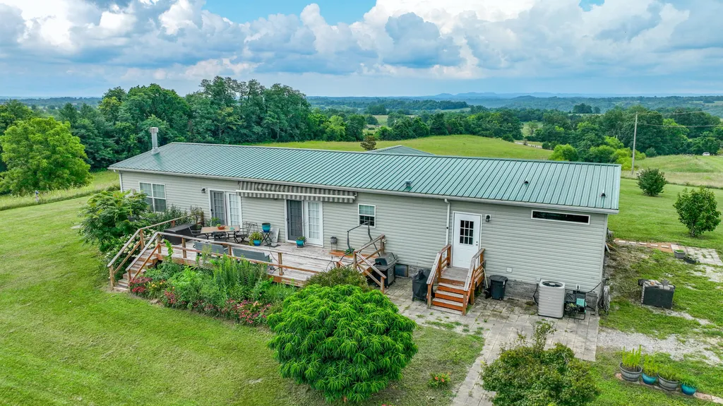 1939 College Hill Road Waco KY 40385