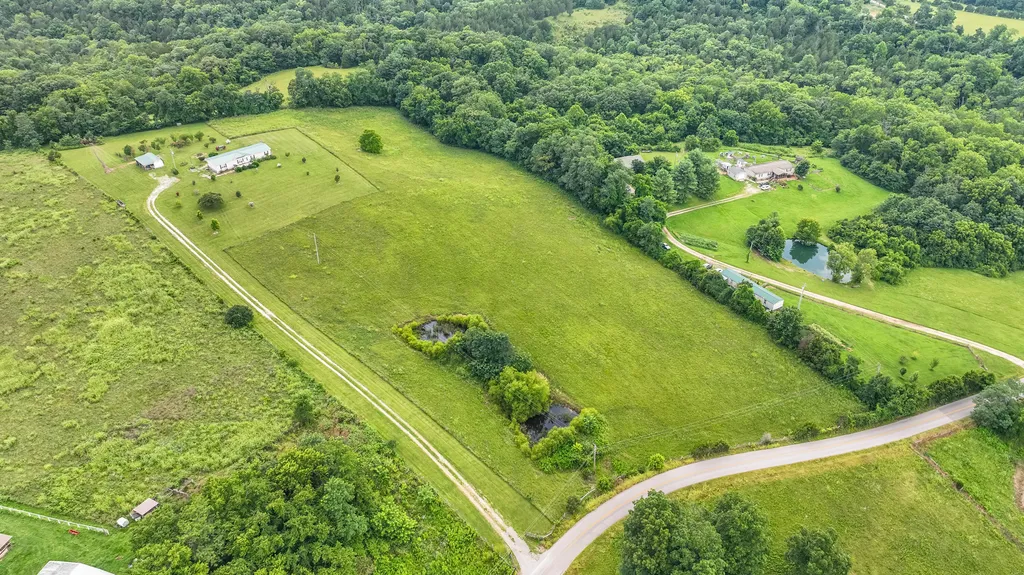 1939 College Hill Road Waco KY 40385