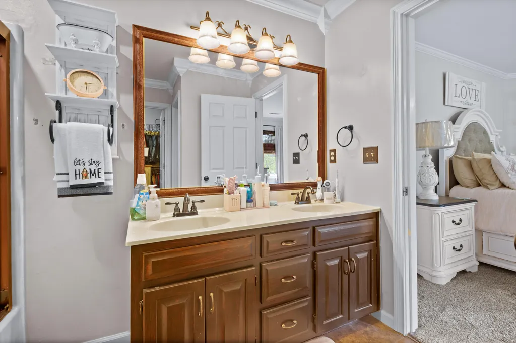 1901 Mallard Drive London KY 40741
