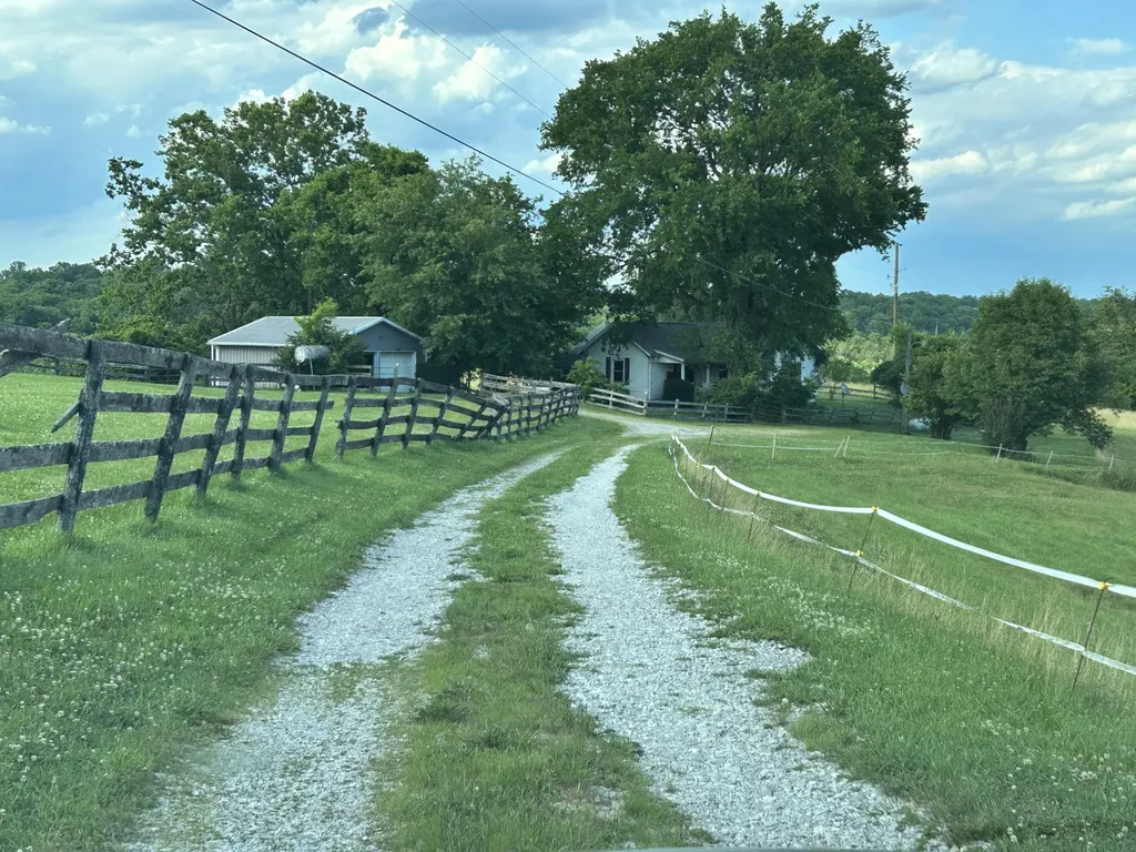 4406 Lucas Lane Frankfort KY 40601