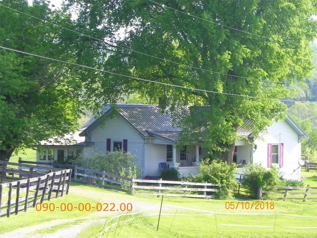 4406 Lucas Lane Frankfort KY 40601