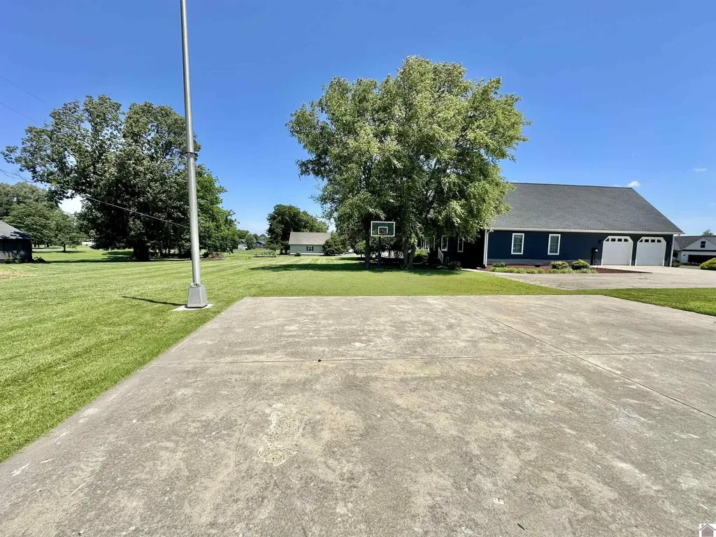 81 Oak Shadow Lane Benton KY 42025