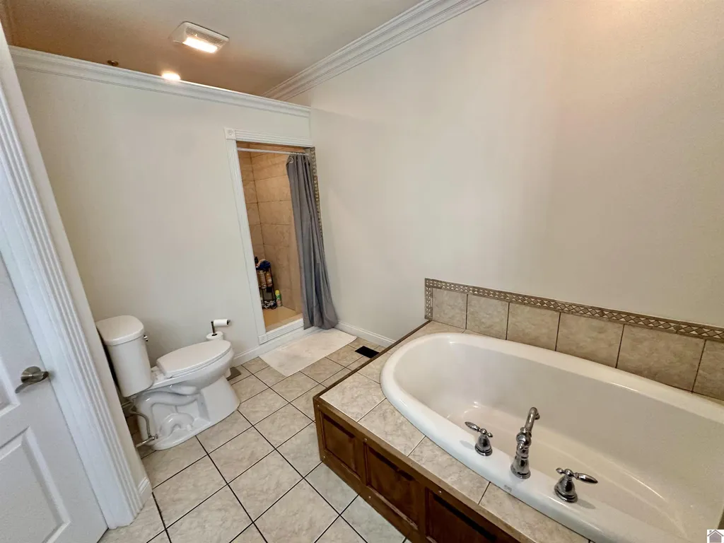 81 Oak Shadow Lane Benton KY 42025