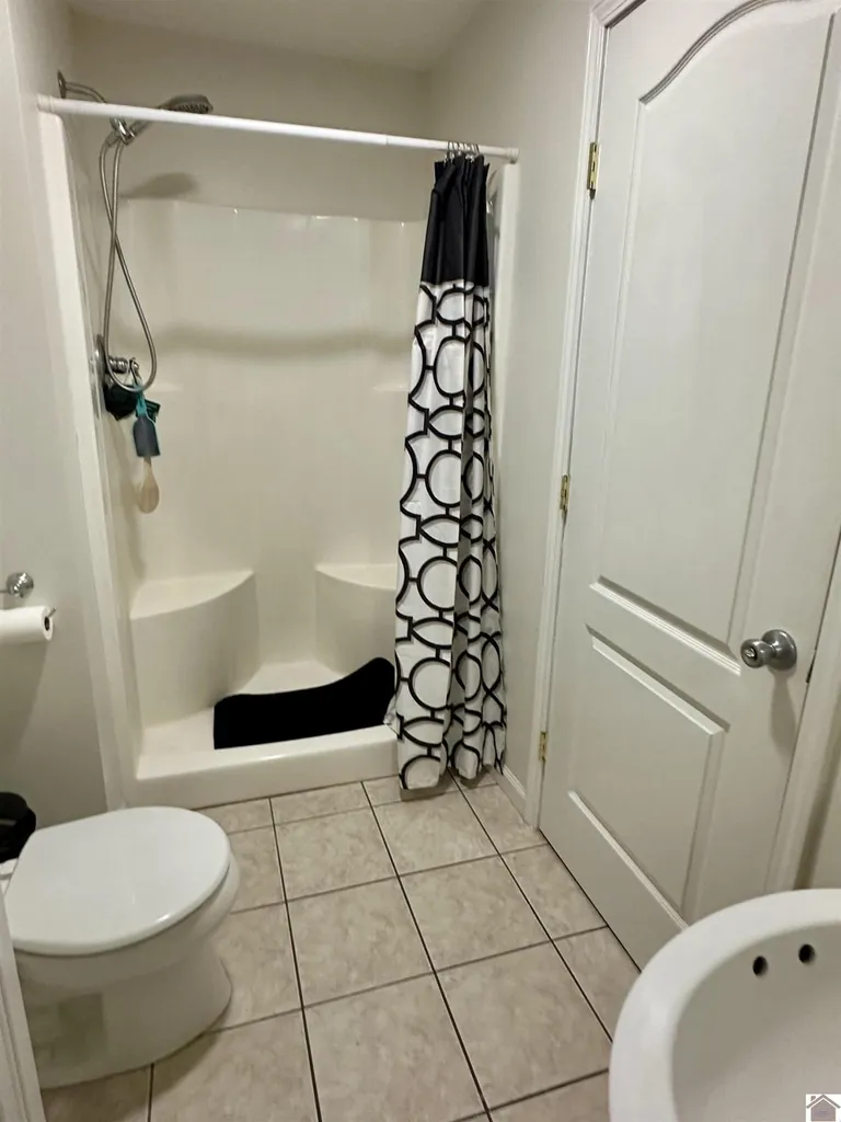 81 Oak Shadow Lane Benton KY 42025