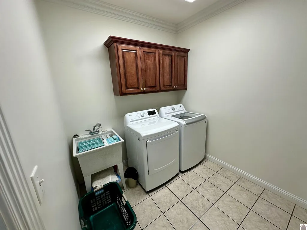 81 Oak Shadow Lane Benton KY 42025