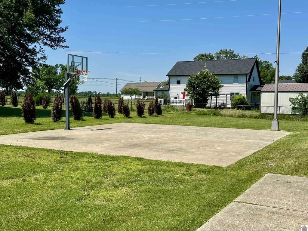 81 Oak Shadow Lane Benton KY 42025