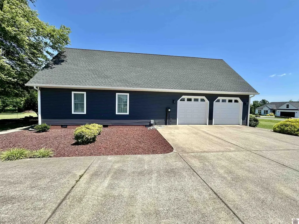 81 Oak Shadow Lane Benton KY 42025
