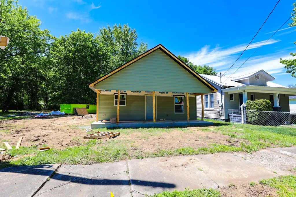 1207 Salem Avenue Paducah KY 42001