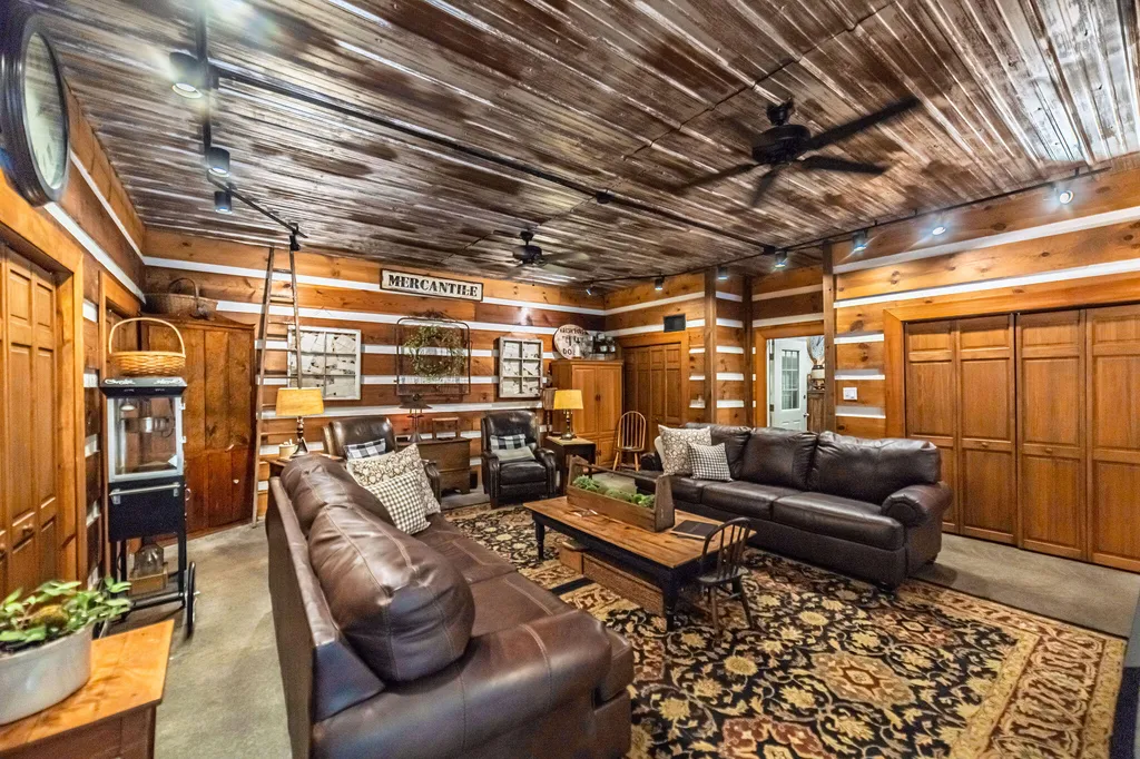161 Shadybrook Lane Benton KY 42025