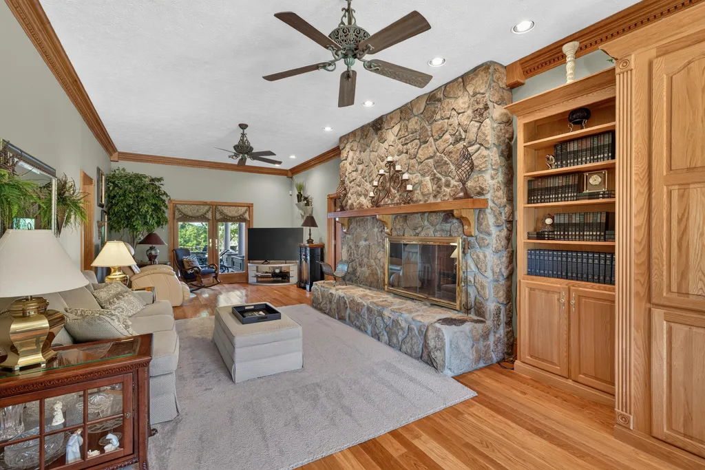 5845 Ky Highway 590 Lancaster KY 40444