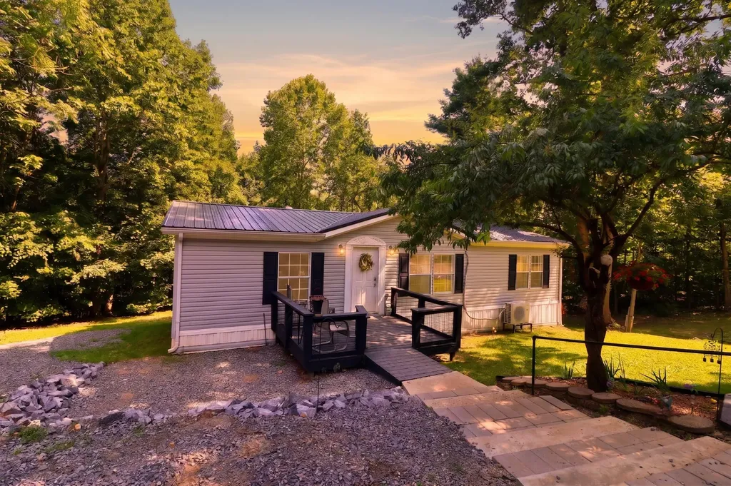 3028 Riley Hollow Road Cadiz KY 42211