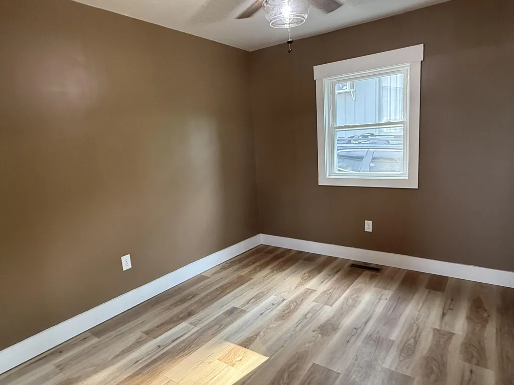 65 Enterprise Lane Gilbertsville KY 42044