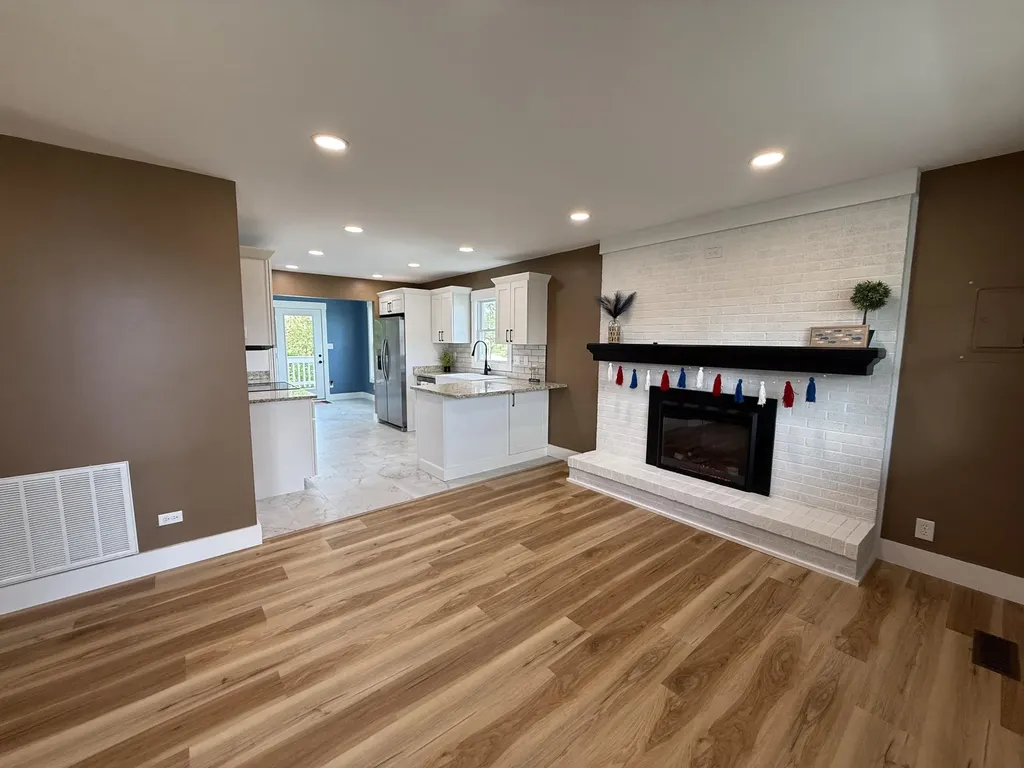 65 Enterprise Lane Gilbertsville KY 42044