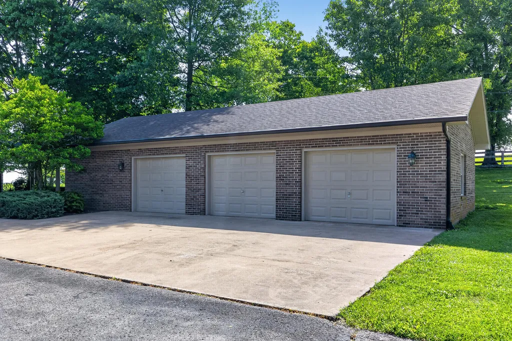 5845 Ky Highway 590 Lancaster KY 40444