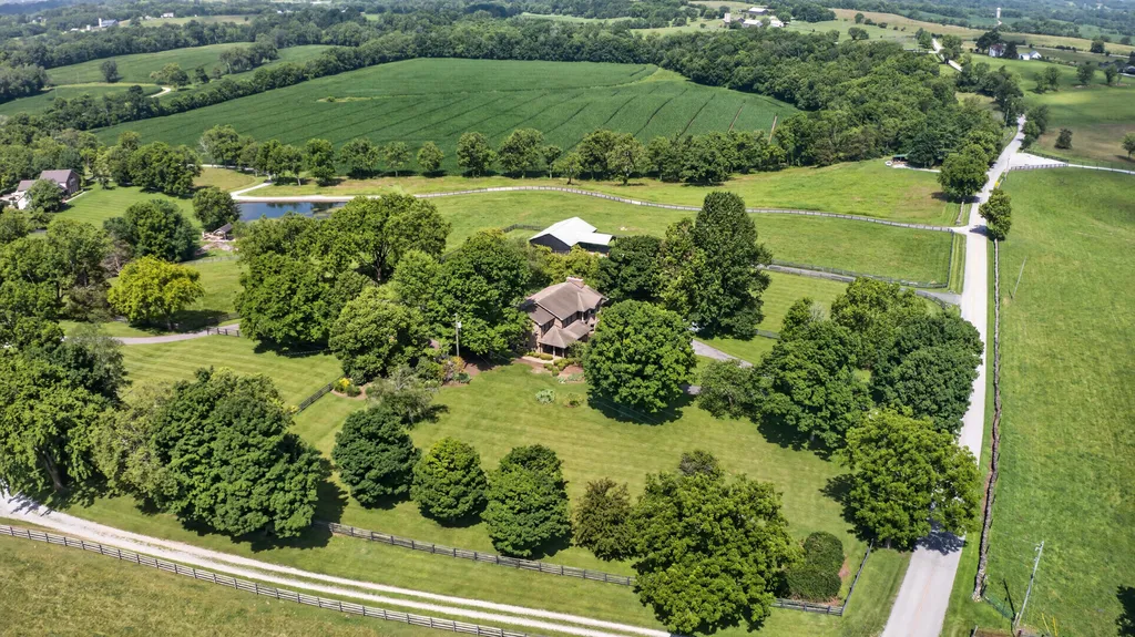 5845 Ky Highway 590 Lancaster KY 40444