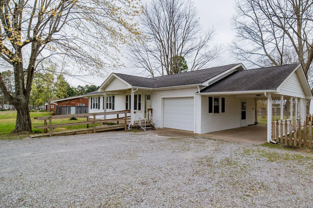 1731 Us Highway 68 Benton KY 42025
