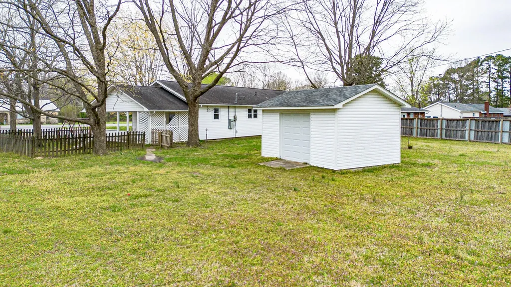 1731 Us Highway 68 Benton KY 42025