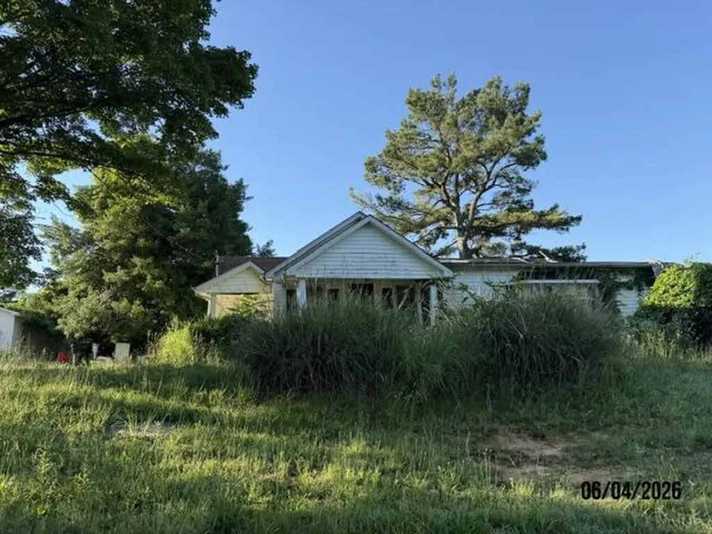 571 Ayers Lane Scottsville KY 42164