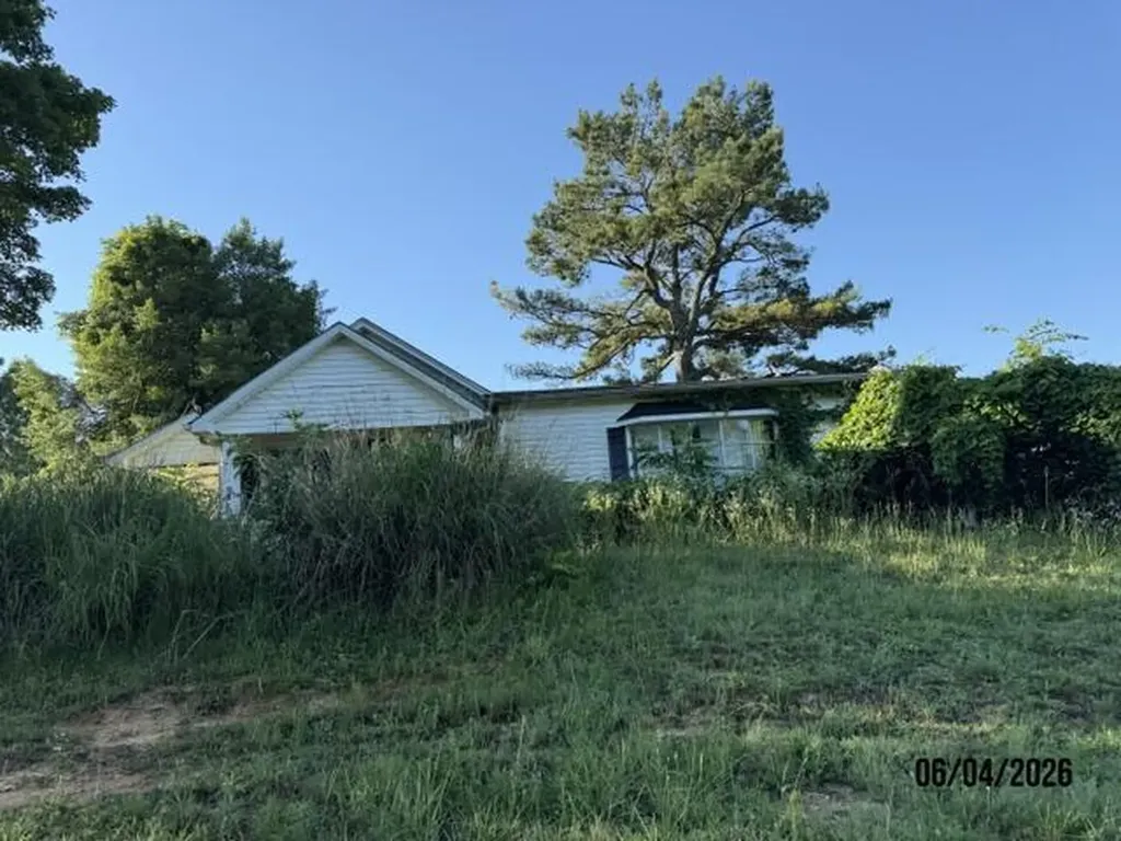 571 Ayers Lane Scottsville KY 42164