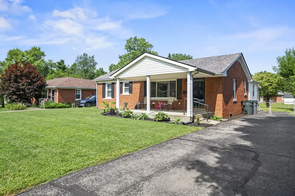 1809 Yorktown Road Lexington KY 40504