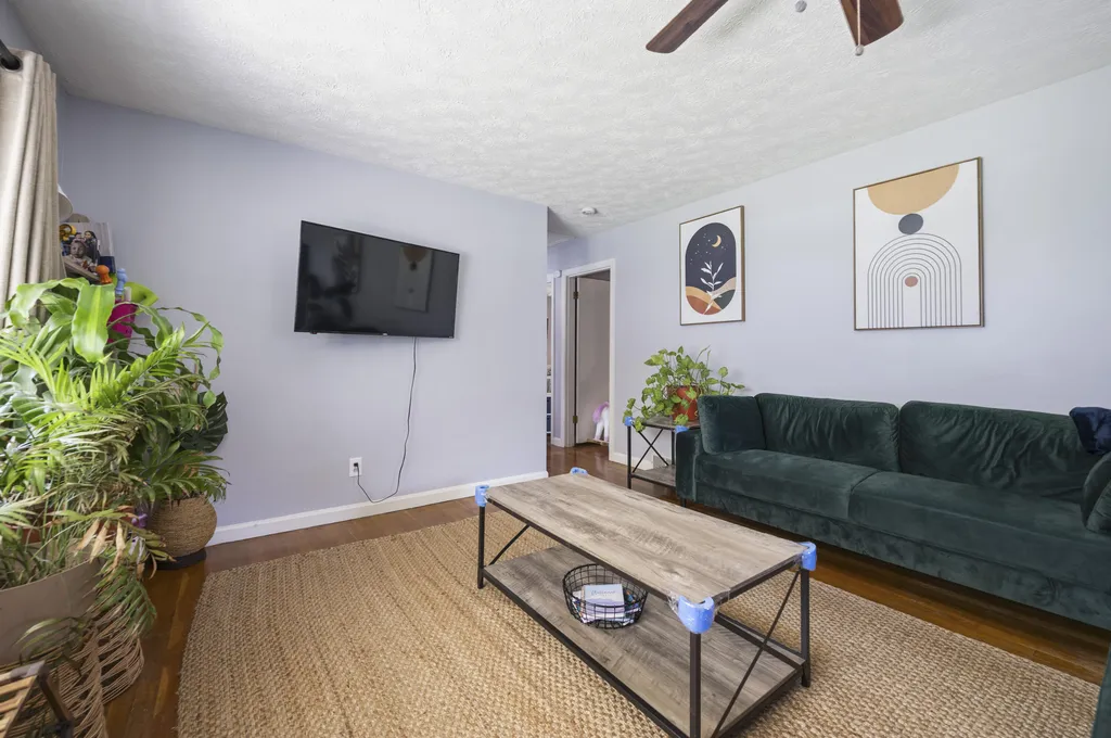 1809 Yorktown Road Lexington KY 40504