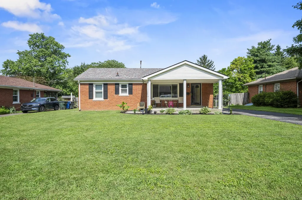 1809 Yorktown Road Lexington KY 40504
