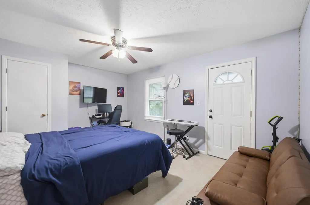 1809 Yorktown Road Lexington KY 40504