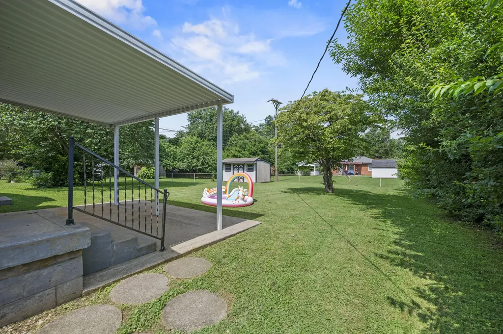 1809 Yorktown Road Lexington KY 40504
