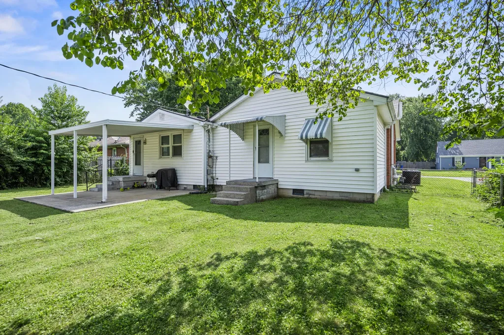 1809 Yorktown Road Lexington KY 40504