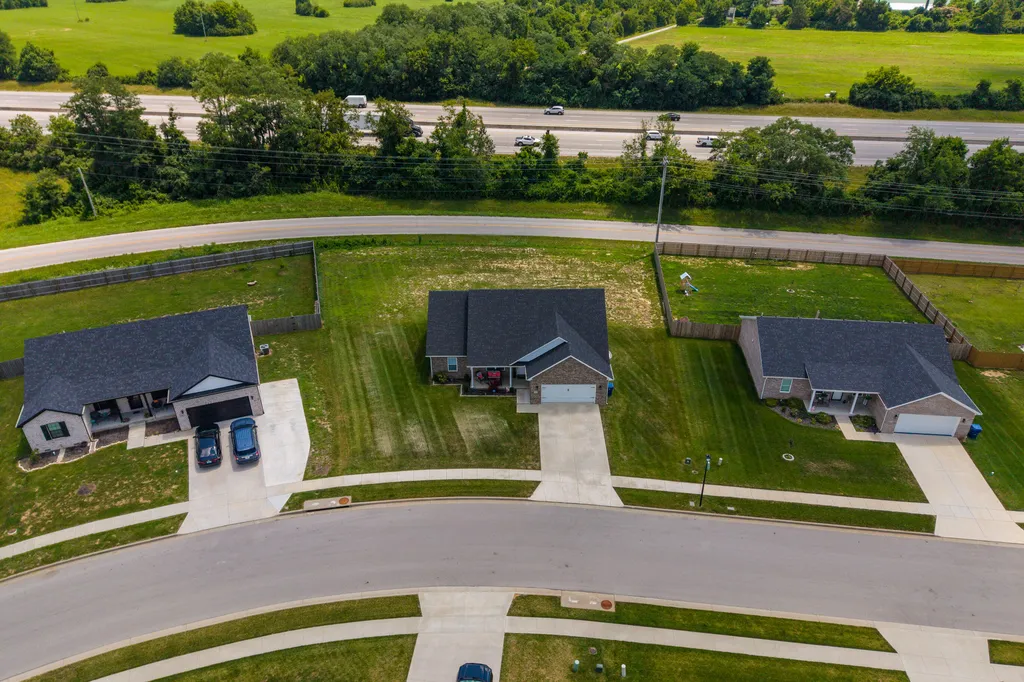143 Patriot Trail Berea KY 40403