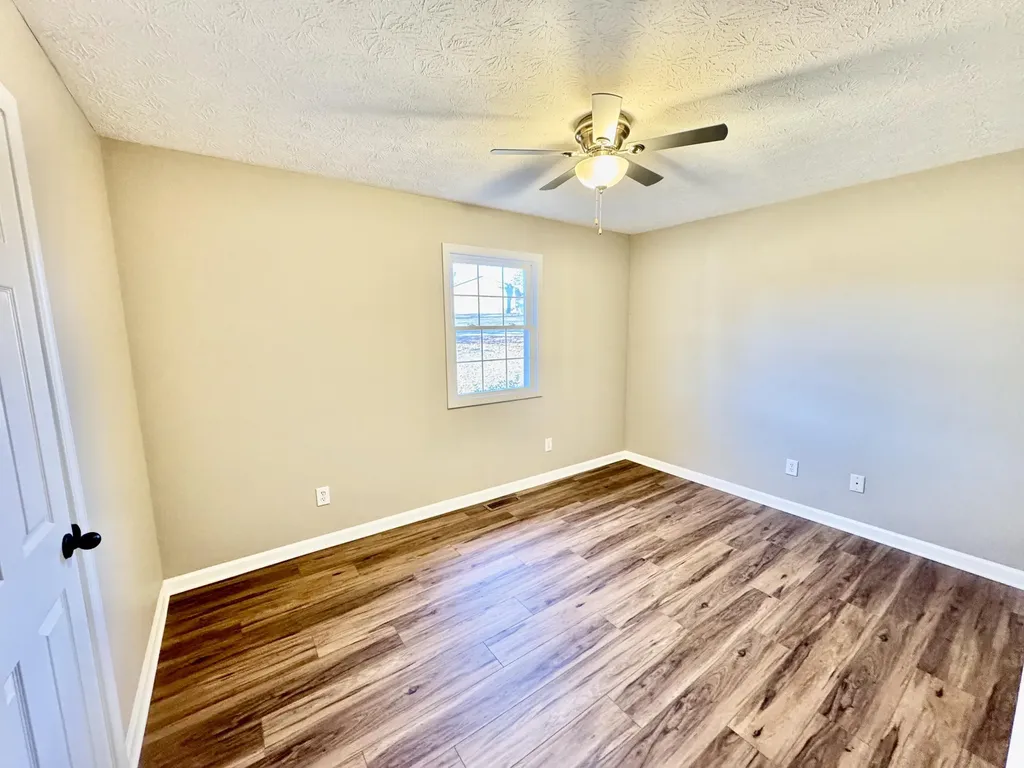 509 Hillview Drive Cadiz KY 42211