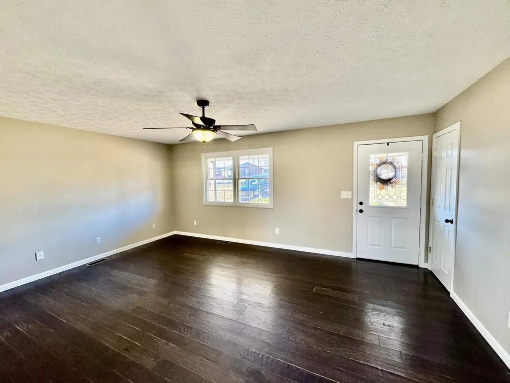 509 Hillview Drive Cadiz KY 42211