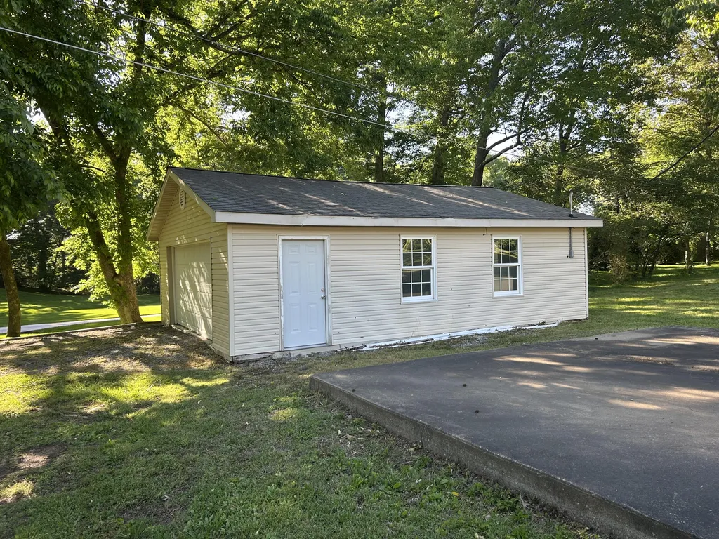359 Rhea Lee Drive Paducah KY 42001