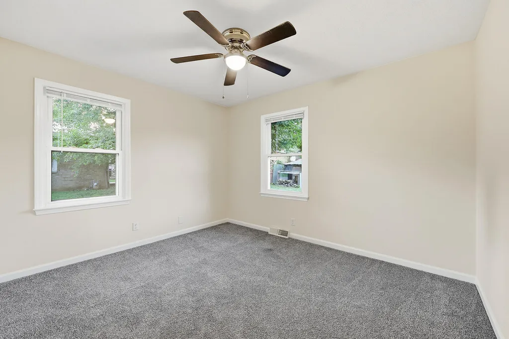 321 Sunset Drive Lawrenceburg KY 40342