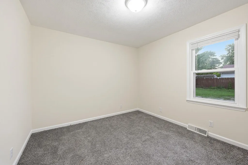 321 Sunset Drive Lawrenceburg KY 40342