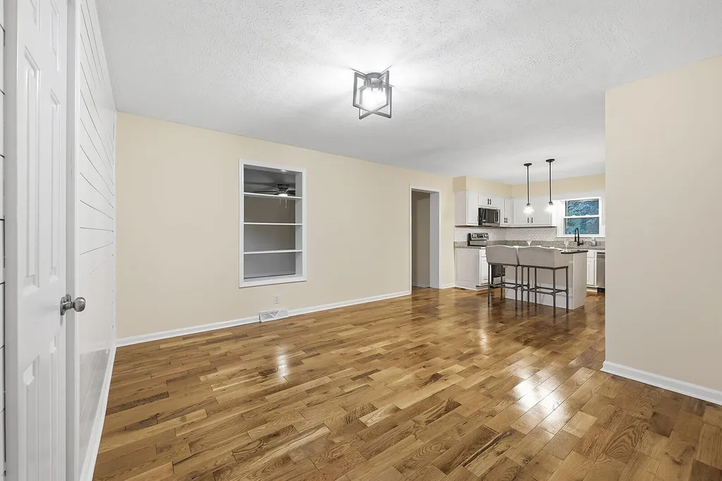 321 Sunset Drive Lawrenceburg KY 40342