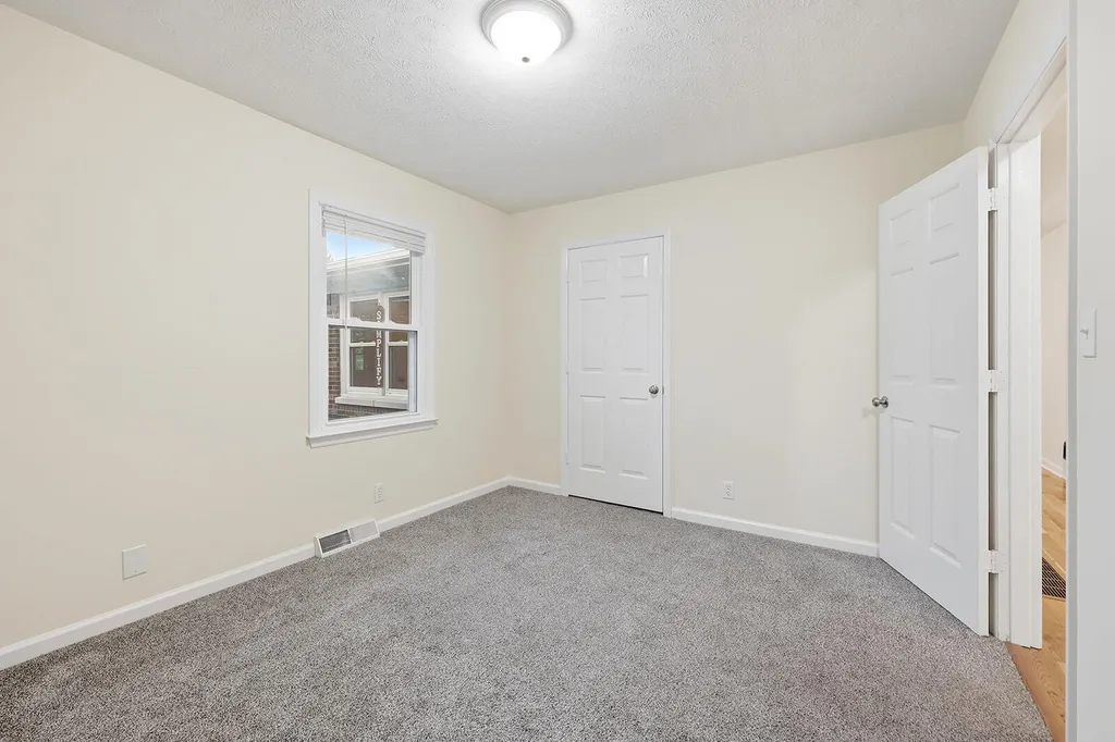321 Sunset Drive Lawrenceburg KY 40342