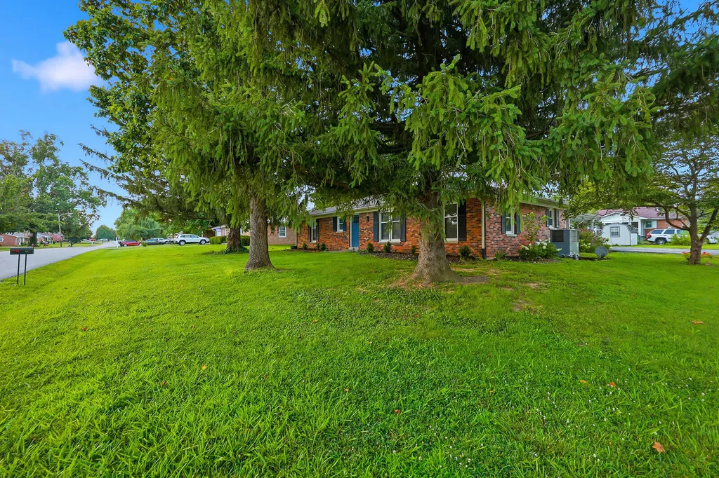 321 Sunset Drive Lawrenceburg KY 40342